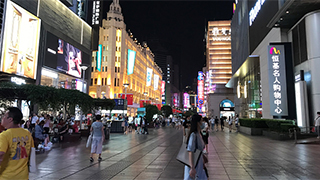 購物中心供大于求 誰能活得更好？