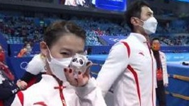 摸摸“冰墩墩”能有好運氣？奧運選手的“幸運密碼”藏不住了
