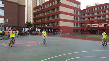 這所小學的“獨輪車+”課程，是孩子的健康快樂源泉