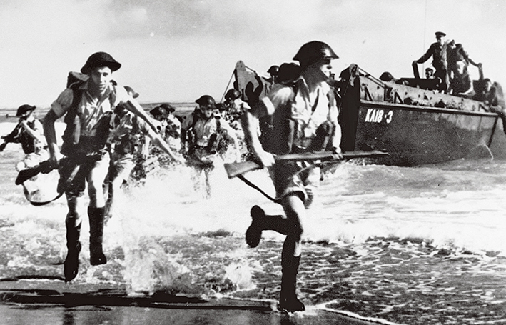 這張歷史照片顯示的是 1944年 6月 6日英美盟軍在法國諾曼底登陸的場景