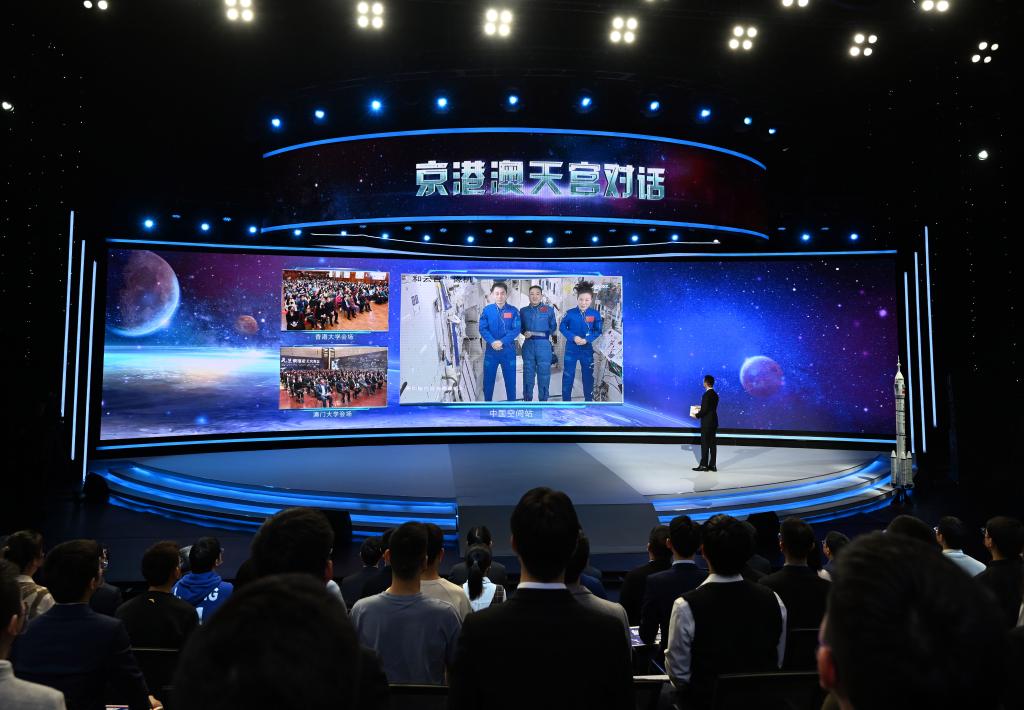 年終報道·2022奔向美好丨2022，筑夢蒼穹