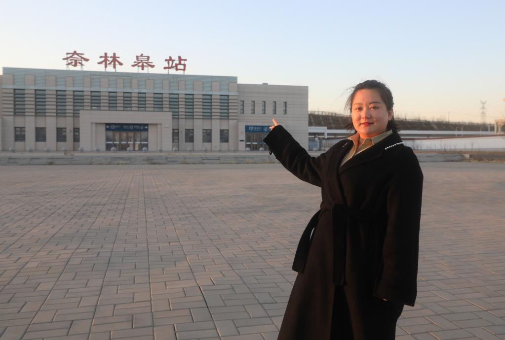 新華全媒+·代表風采錄丨王穎：做 “有情懷，會妙招，富鄉親”新時代返鄉新農人