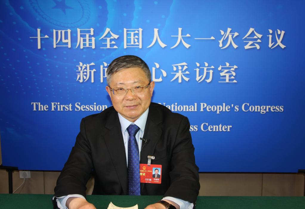 代表委員議政錄丨羅嗣海代表：讓畢業生的專業、就業的意向和經濟社會發展需求有效匹配