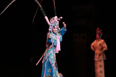 上?；磩F“春暉”系列演出在滬上演
