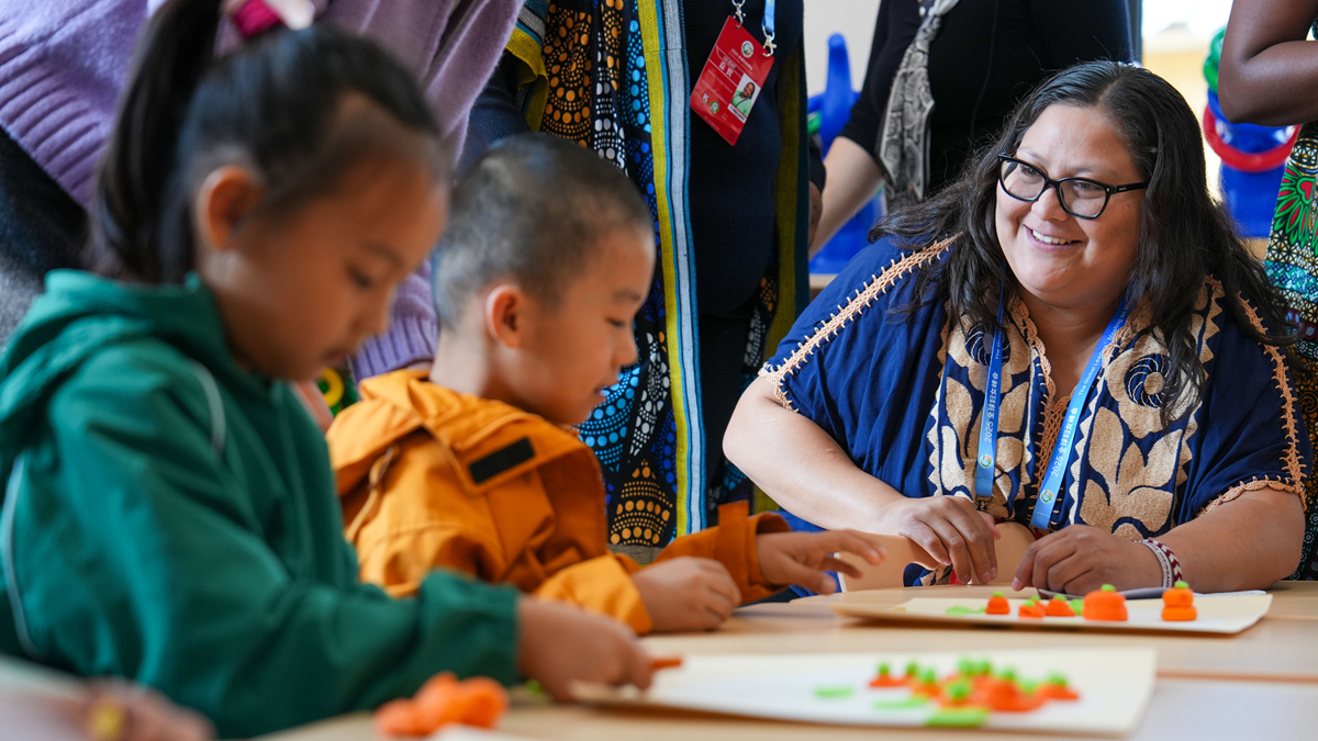 嘉賓參訪北京市順義區婦女兒童社會服務中心